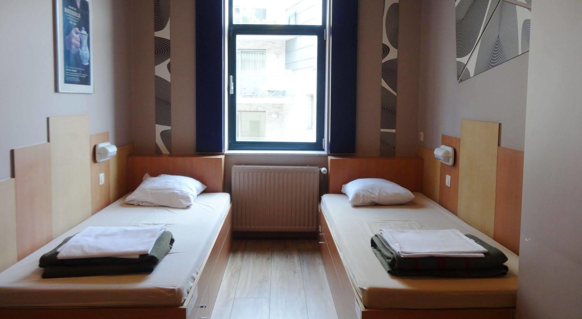 Hostel Sleep Well Youth *
